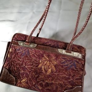 Bueno burgundy purse